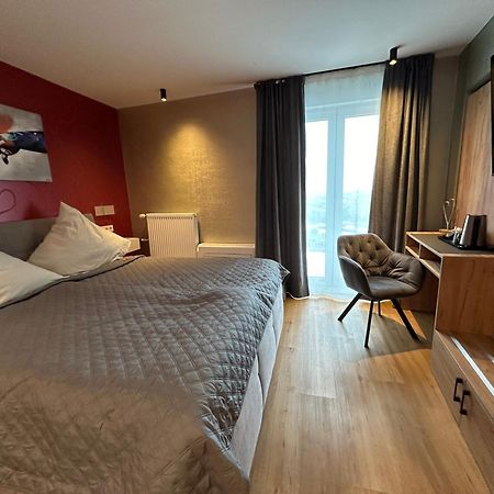 Hotel Restaurant Wuerzig In Ürzig エクステリア 写真