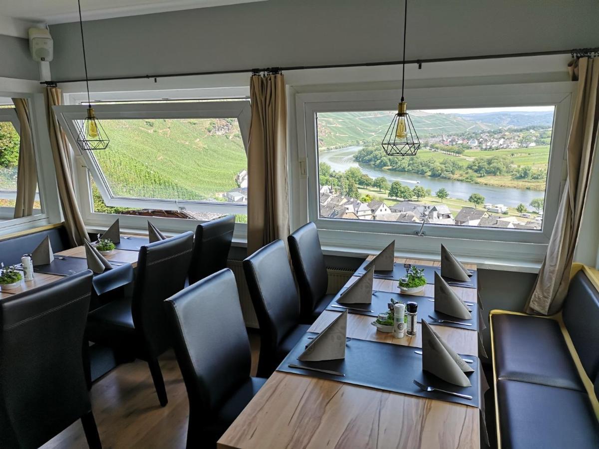 Hotel Restaurant Wuerzig In Ürzig エクステリア 写真